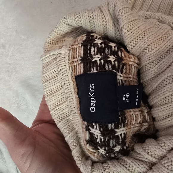 Sweater - Picture 5 of 5